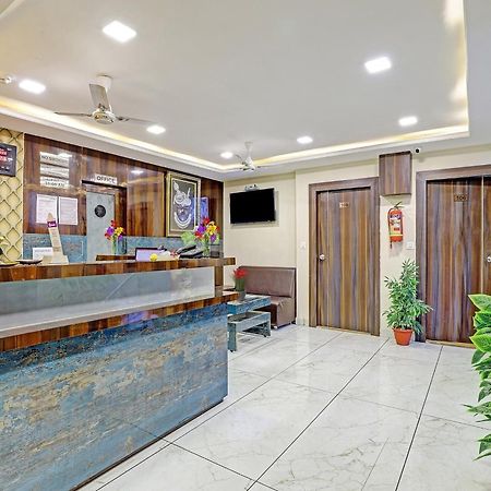 Collection O Hotel Raj Palace Вадодара Екстер'єр фото