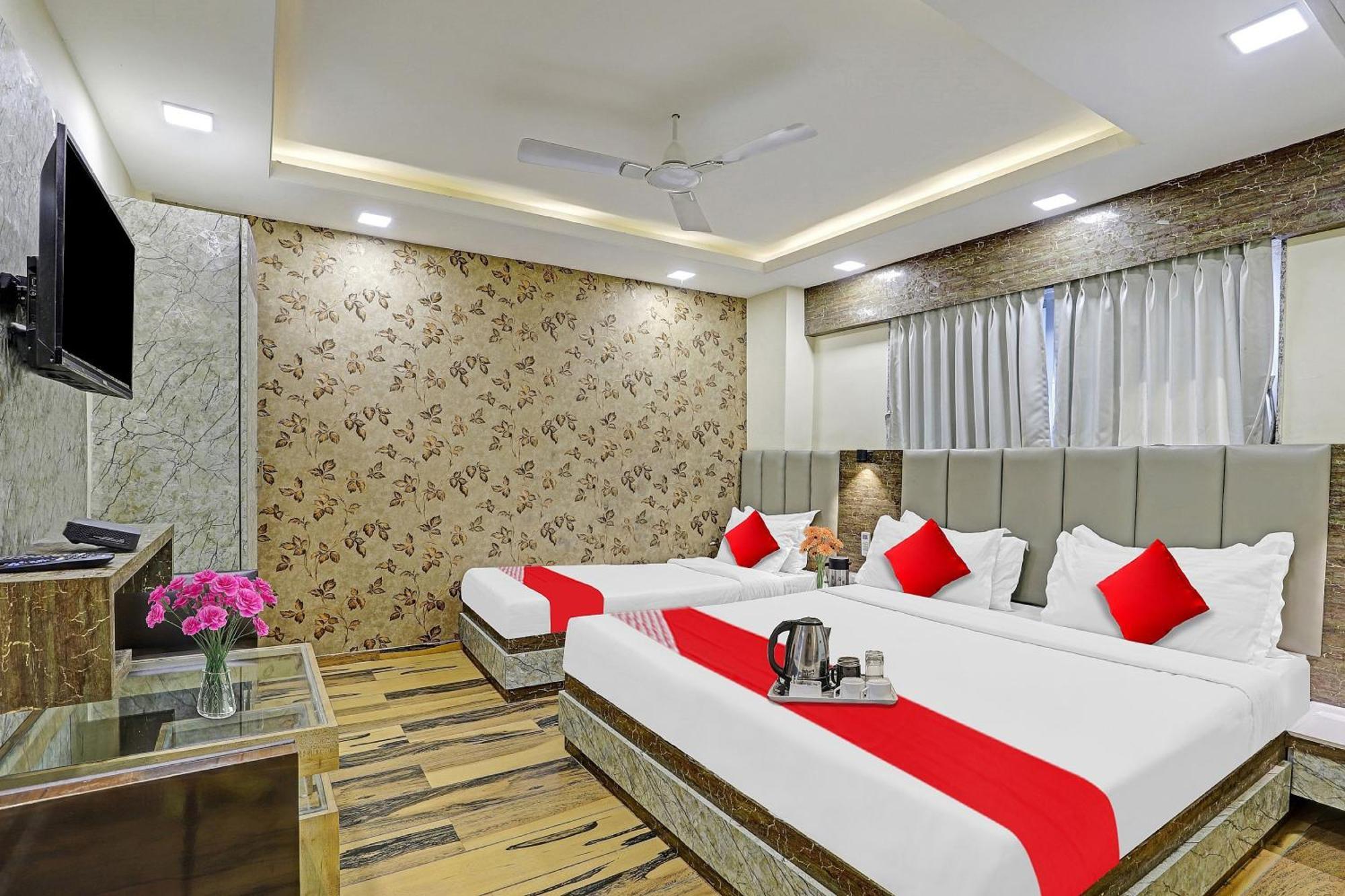 Collection O Hotel Raj Palace Вадодара Екстер'єр фото